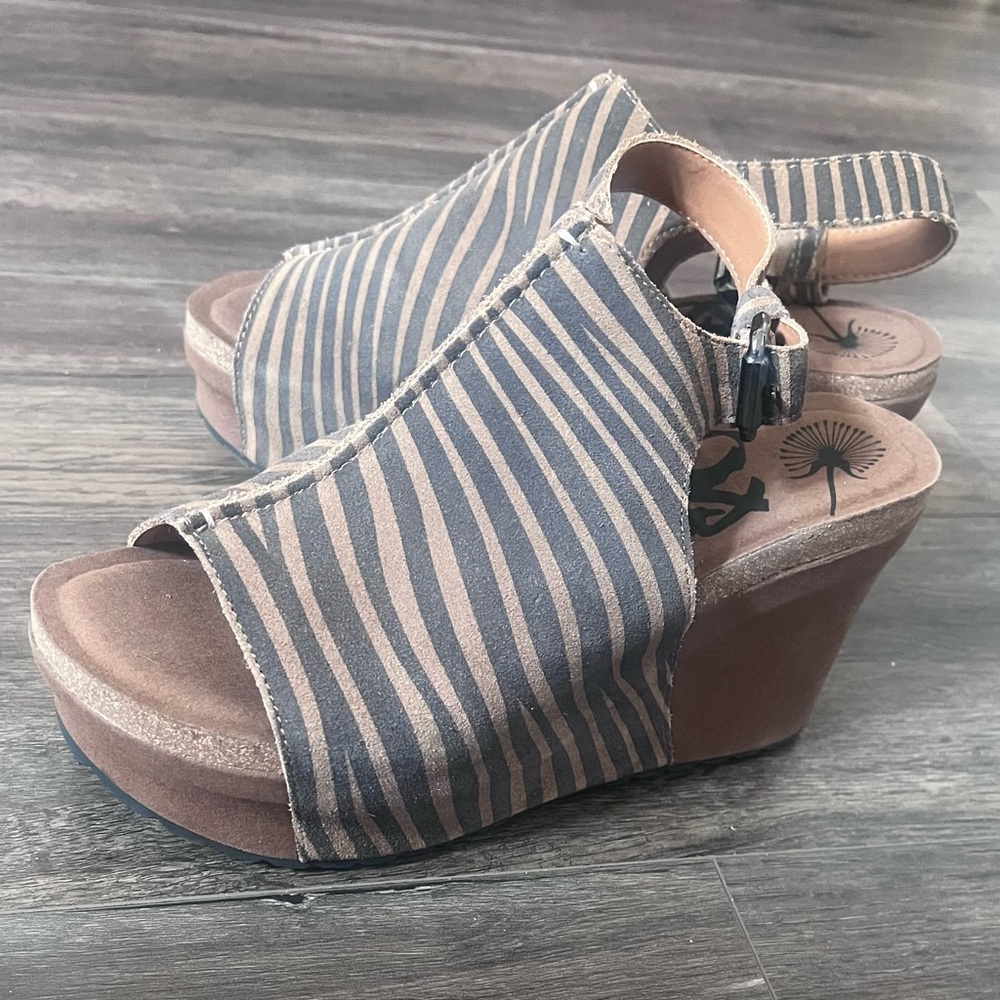 OTBT Jaunt Wedge NWOT